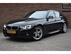 Zwart Gebruikt 2016 BMW 330 Executive Sedan | € 16.949 (Eerlijke prijs)