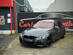 Grijs / mineralgrau metallic (b39) Gebruikt 2019 BMW 320 M Performance Sedan | € 24.950 (Eerlijke prijs)
