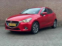 Rood Gebruikt 2016 Mazda 2 Hatchback | € 9.950 (Goede deal)