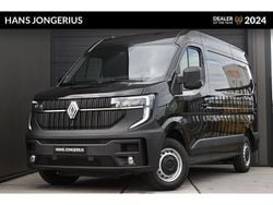 Noir nacré (zwart metallic) Gebruikt 2024 Renault Master Sedan | € 32.269 (Goede deal)