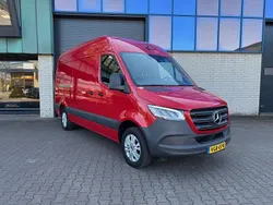 Rood Gebruikt 2020 Mercedes Sprinter Van | € 24.750 (Super prijs)