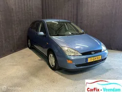 Blauw Gebruikt 2000 Ford Focus Trend Hatchback | € 1.950 (Iets duurder)