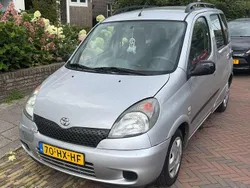 Grijs Gebruikt 2002 Toyota Yaris Sol Stationwagen | € 2.195 (Goede deal)