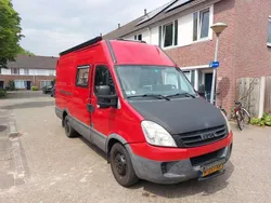 Rood Gebruikt 2009 Iveco Daily Van | € 12.000