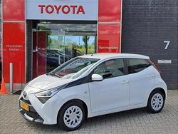 Wit Gebruikt 2021 Toyota Aygo X X-play SUV | € 11.999