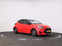 Rood Gebruikt 2020 Toyota Yaris Hybrid Hatchback | € 20.950 (Eerlijke prijs)