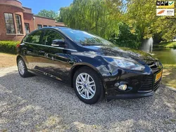 Zwart Gebruikt 2012 Ford Focus Titanium Hatchback | € 2.999 (Goede deal)