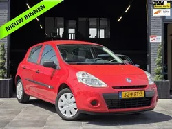 Rood Gebruikt 2009 Renault Clio II Hatchback | € 3.994 (Eerlijke prijs)