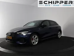 Blauw Gebruikt 2022 Audi A3 Sportback e-tron S-Line Sedan | € 30.900 (Goede deal)