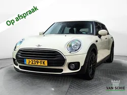 Wit Gebruikt 2020 Mini One Clubman Chili Stationwagen | € 15.900 (Goede deal)