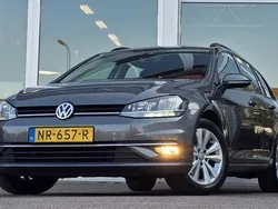 Grijs, metallic lak Gebruikt 2017 VW Golf VII Comfortline Stationwagen | € 8.894 (Eerlijke prijs)