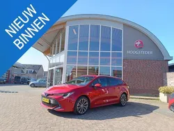 Rood Gebruikt 2022 Toyota Corolla Team Stationwagen | € 27.950 (Eerlijke prijs)