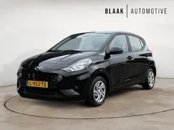 Zwart Gebruikt 2021 Hyundai i10 Comfort Hatchback | € 12.990 (Eerlijke prijs)
