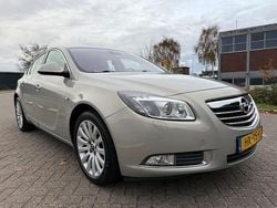 Grijs Gebruikt 2009 Opel Insignia Executive Hatchback | € 5.950 (Eerlijke prijs)