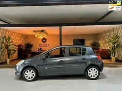 Grijs Gebruikt 2007 Renault Clio II Dynamique Hatchback | € 2.250 (Eerlijke prijs)