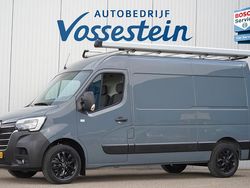 Grijs Gebruikt 2023 Renault Master Van | € 26.500