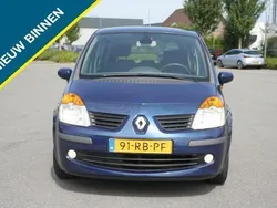 Blauw Gebruikt 2005 Renault Modus Luxe MPV | € 999 (Eerlijke prijs)