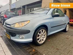 Grijs, metallic lak Gebruikt 2001 Peugeot 206 CC Cabriolet | € 1.495 (Eerlijke prijs)