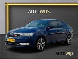 Blauw Gebruikt 2015 Skoda Rapid Elegance Hatchback | € 9.895 (Eerlijke prijs)
