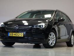Zwart Gebruikt 2018 Opel Astra Edition Stationwagen | € 9.995 (Goede deal)