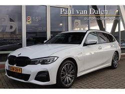 Wit Gebruikt 2021 BMW 330 Shadowline Stationwagen | € 31.440 (Eerlijke prijs)