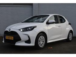 Wit Gebruikt 2022 Toyota Yaris Hybrid Active Hatchback | € 20.999 (Eerlijke prijs)