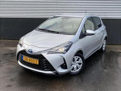 Grijs Gebruikt 2018 Toyota Yaris Hybrid Active Hatchback | € 16.749 (Eerlijke prijs)