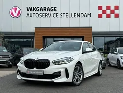 Wit Gebruikt 2024 BMW 118 M Sport Hatchback | € 32.795 (Eerlijke prijs)