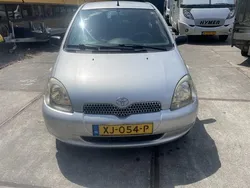 Grijs Gebruikt 2004 Toyota Yaris Terra Hatchback | € 950 (Super prijs)