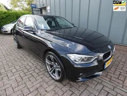 Zwart Gebruikt 2015 BMW 318 Executive Sedan | € 14.950