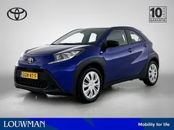 Blauw Gebruikt 2024 Toyota Aygo Play Hatchback | € 17.920 (Eerlijke prijs)