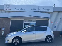 Grijs Gebruikt 2017 Toyota Verso MPV | € 19.945 (Eerlijke prijs)