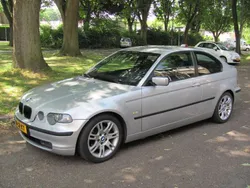 Zilver Gebruikt 2002 BMW 325 Hatchback | € 7.750 (Eerlijke prijs)