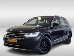 Zwart Gebruikt 2021 VW Tiguan Elegance SUV | € 29.925 (Eerlijke prijs)