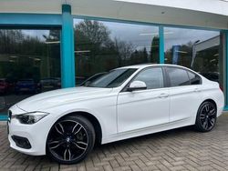 Wit, andere lak Gebruikt 2016 BMW 320 M Sport Sedan | € 20.900 (Goede deal)
