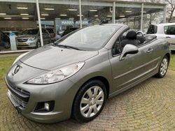 Grijs, metallic lak Gebruikt 2012 Peugeot 207 CC Sport Cabriolet | € 7.200 (Duur)
