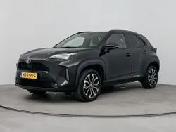 Zwart metallic Gebruikt 2023 Toyota Yaris Cross Limited SUV | € 28.995 (Eerlijke prijs)