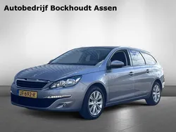 Grijs, metallic lak Gebruikt 2016 Peugeot 308 Style Stationwagen | € 8.440 (Eerlijke prijs)
