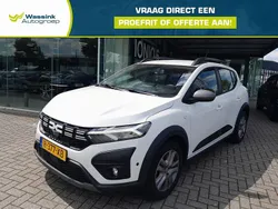 Wit Gebruikt 2022 Dacia Sandero Expression Hatchback | € 17.940 (Eerlijke prijs)