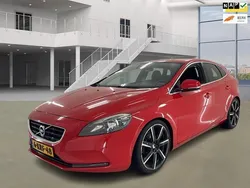 Rood Gebruikt 2013 Volvo V40 Momentum Stationwagen | € 5.950 (Eerlijke prijs)