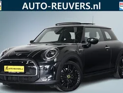 Zwart Gebruikt 2023 Mini Cooper Hatchback | € 24.900 (Iets duurder)