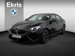Saphirschwarz metallic (zwart metallic) Gebruikt 2025 BMW 220 Comfort Edition Coupé | € 42.900 (Super prijs)