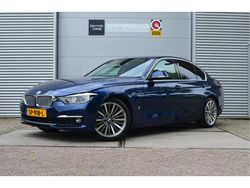Blauw Gebruikt 2018 BMW 330 Luxury Line Sedan | € 17.999 (Super prijs)