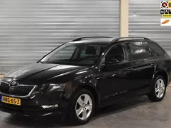 Zwart Gebruikt 2020 Skoda Octavia Business Line Stationwagen | € 14.450 (Goede deal)