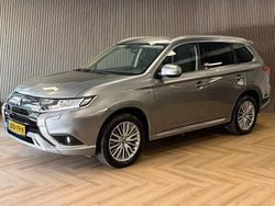 Grijs Gebruikt 2021 Mitsubishi Outlander Intense SUV | € 21.495 (Goede deal)