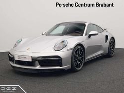Grijs, metallic lak Gebruikt 2024 Porsche 992 Coupé | € 299.750 (Super prijs)