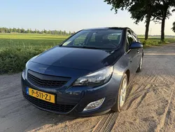Blauw Gebruikt 2011 Opel Astra Cosmo MPV | € 4.000 (Eerlijke prijs)
