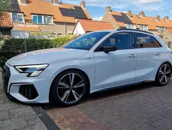 Wit Gebruikt 2021 Audi A3 Hatchback | € 32.950