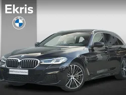 Zwart Gebruikt 2021 BMW 530e Executive Stationwagen | € 41.850 (Iets duurder)