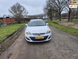 Wit Gebruikt 2012 Opel Astra Edition Stationwagen | € 1.950 (Goede deal)